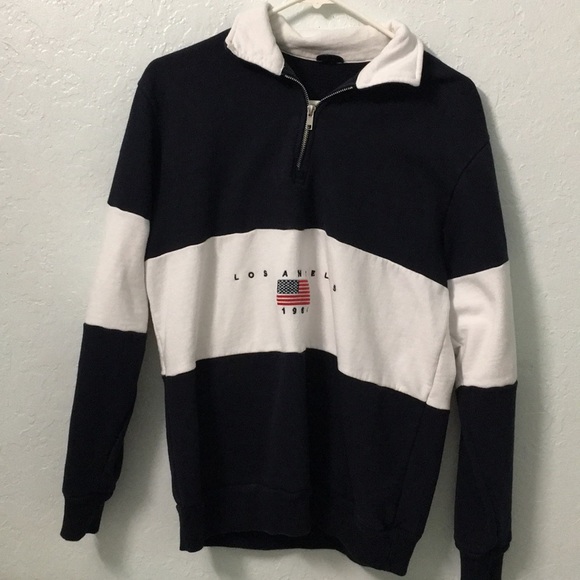 Brandy Melville Sweaters - Brandy Melville Los Angeles Quarter Zip